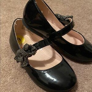 Elegant Black Kids Shoes with Bow| size:9